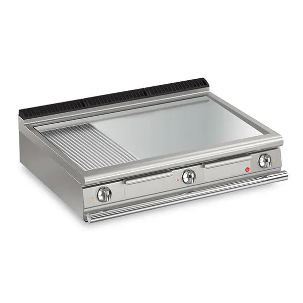 Q90FT/E1225 3 Burner Electric Fry Top With 2/3 Smooth 1/3 Ribbed Chrome Plate And Thermostat Control