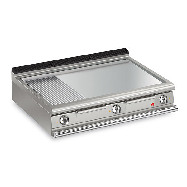 Q90FT/E1225 3 Burner Electric Fry Top With 2/3 Smooth 1/3 Ribbed Chrome Plate And Thermostat Control